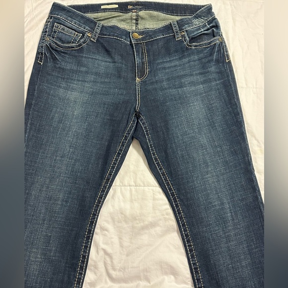 Kut from the Kloth Jeans 16W NW/OT - Picture 4 of 12